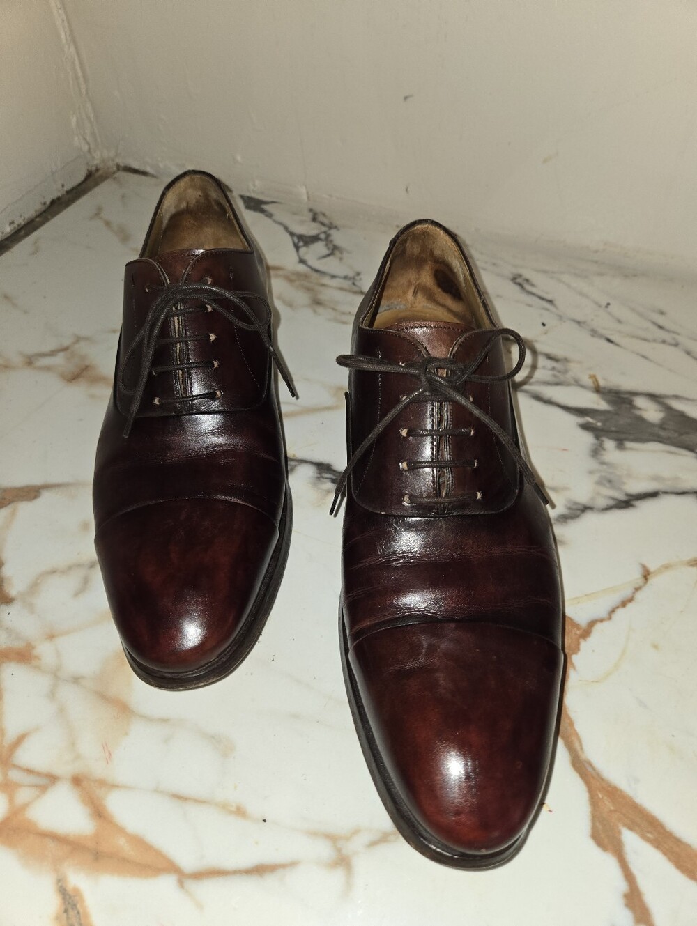 Magnanni mens shoes, size 8 US.  retails for $499.00